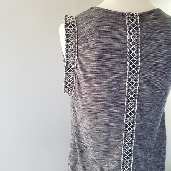 Anthropologie W5 small tank tribal embroidered - Picture 4 of 7